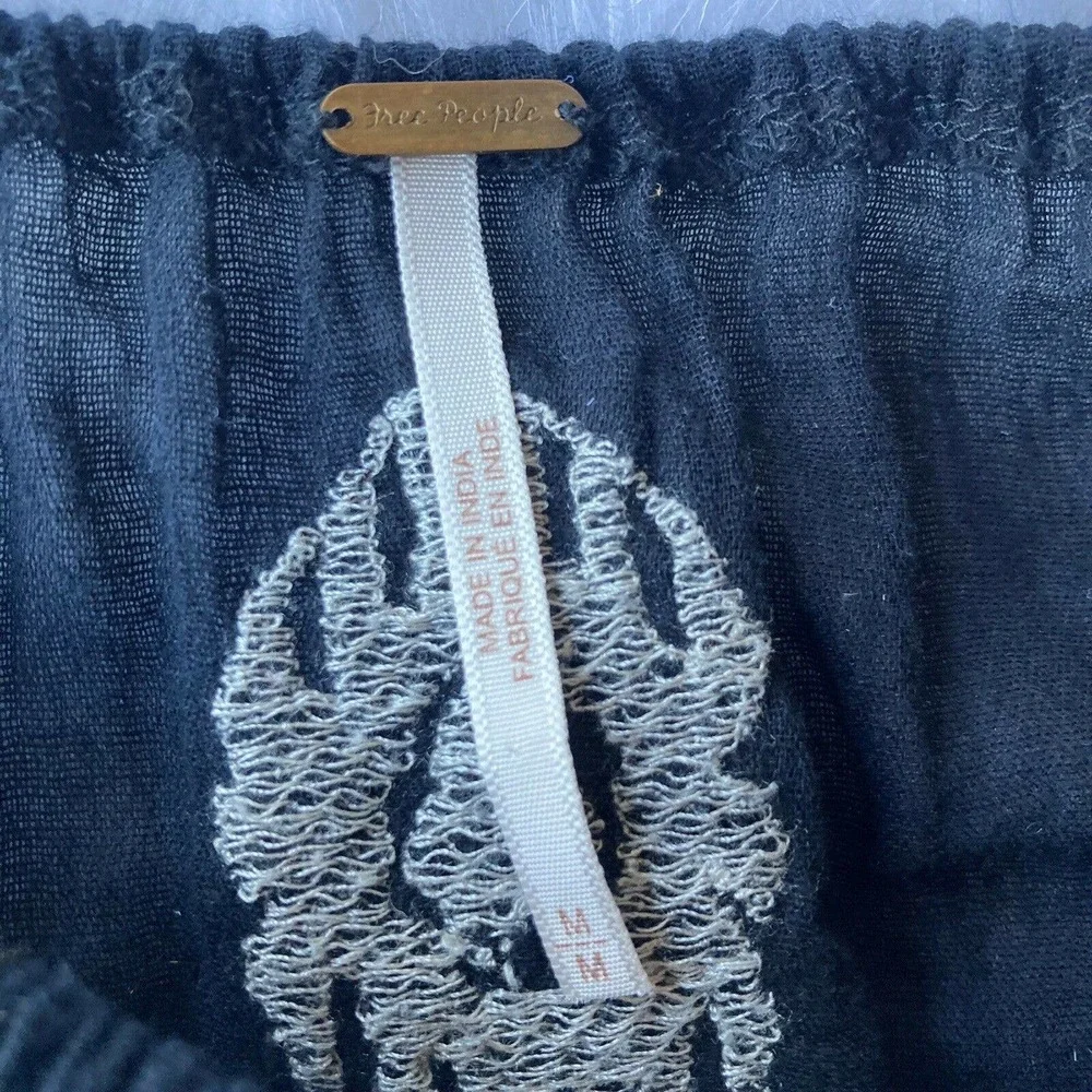 Free People Blouse Sz M Pukka Peasant Boho Gray Blue Pom Pom Tassel Short Sleeve - Picture 5 of 11